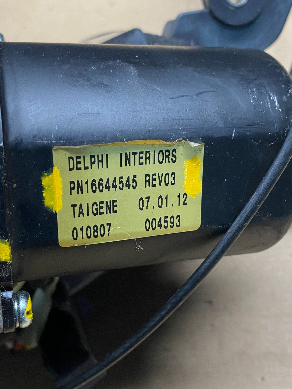 2007-2014 Kia Sedona Left Electric Power Sliding Door Motor Regulator N7371 DG6