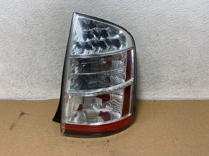 2006 to 2009 Toyota Prius Tail Light Right Passenger Side AH4429 DW0