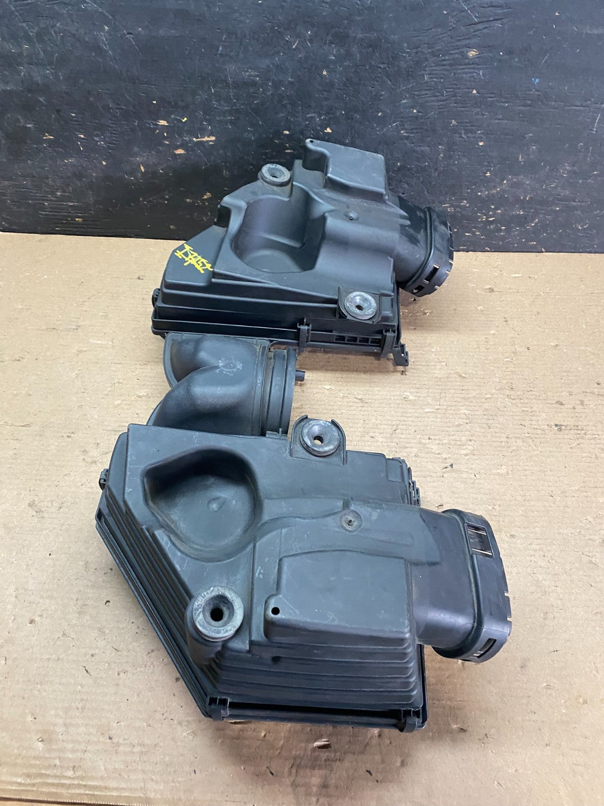 2007 to 2010 BMW E70 X5 N62 Air Intake Cleaner Filter 7548896 OEM s1427 DG7