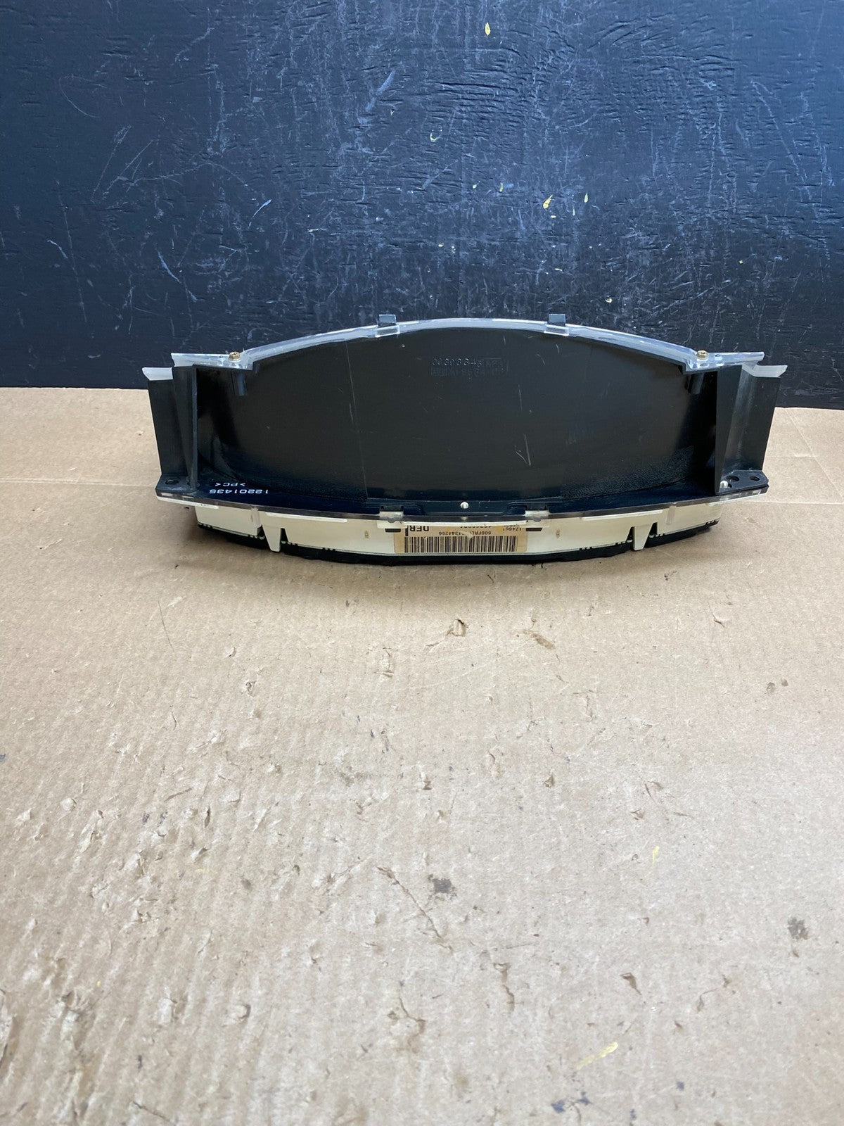 2001 to 2002 Chevrolet Express Speedometer Cluster Gauge AC6403 DG4