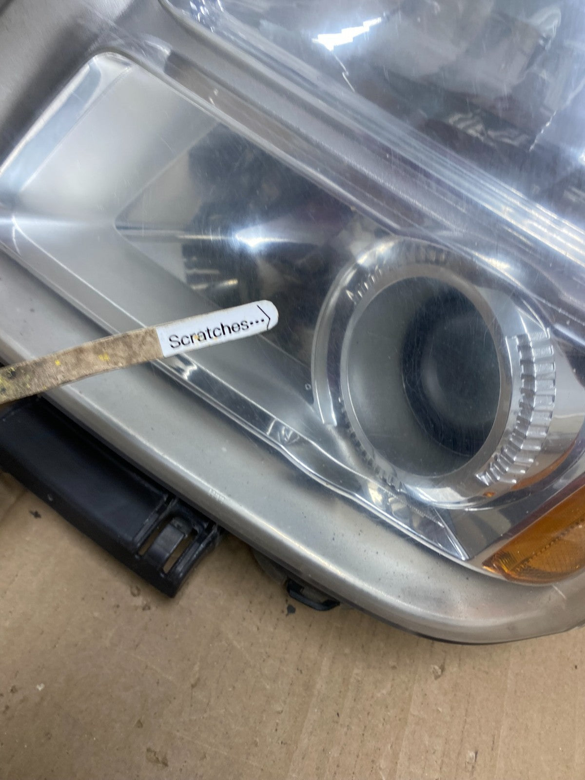 2010 to 2015 GMC Terrain Halogen Left Driver Lh Side Headlight AB8104 DW3