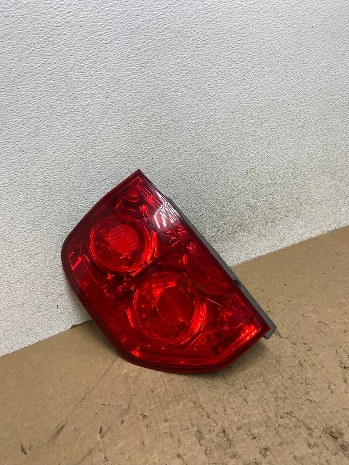 2003 2004 2005 Honda Pilot Left Driver LH Side Tail Light AG1445 LK2