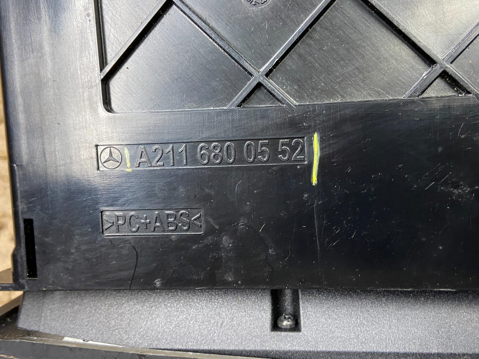2003 - 2009 Mercedes W211 W219 CLS500 Door Lock ESP Hazard Control T8451 DG6