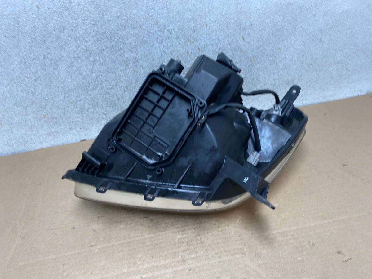 2004 2005 Toyota Rav4 Right Passenger RH Side Headlight Halogen AH9429 DW7