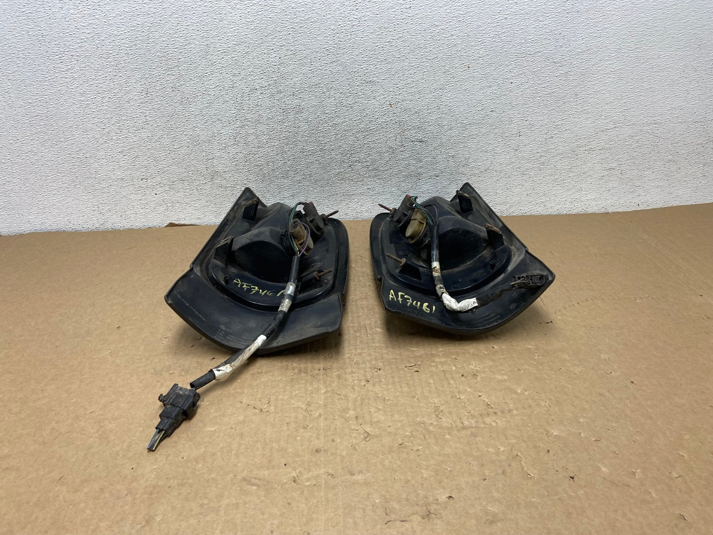 1994 to 2001 Dodge Ram 1500 Left+Right Tail Lights AF7461 LK7