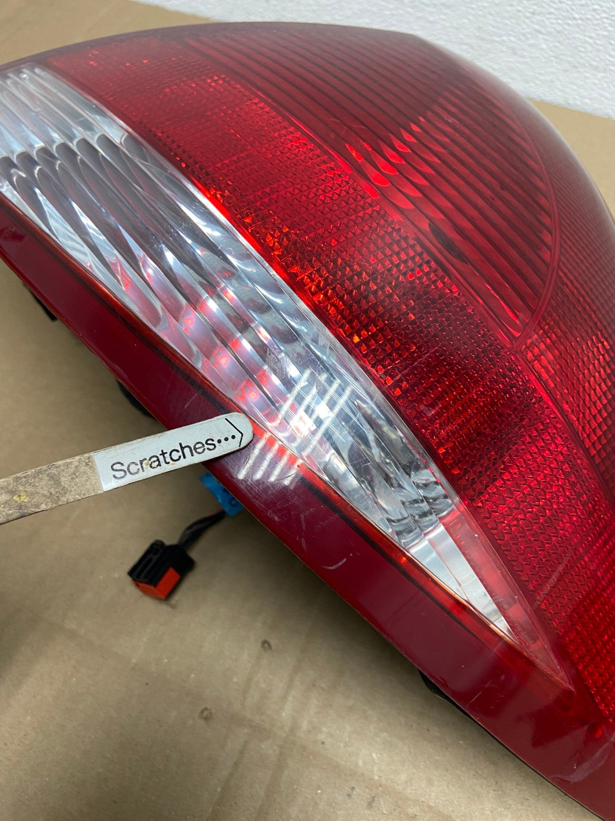 2004 2005 2006 2007  Ford Taurus Right Passenger Side Tail Light OEM AC3778 LK3