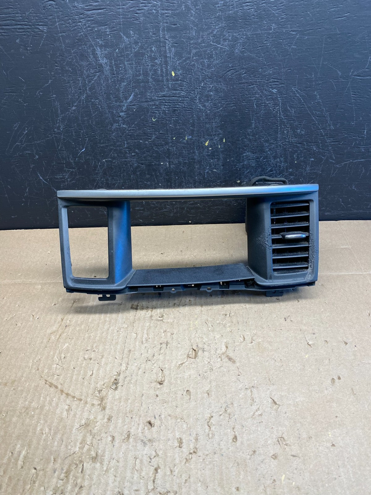 2013 to 2020 Nissan Pathfinder Center Dash Radio Trim Bezel Surround ac6832 DG0