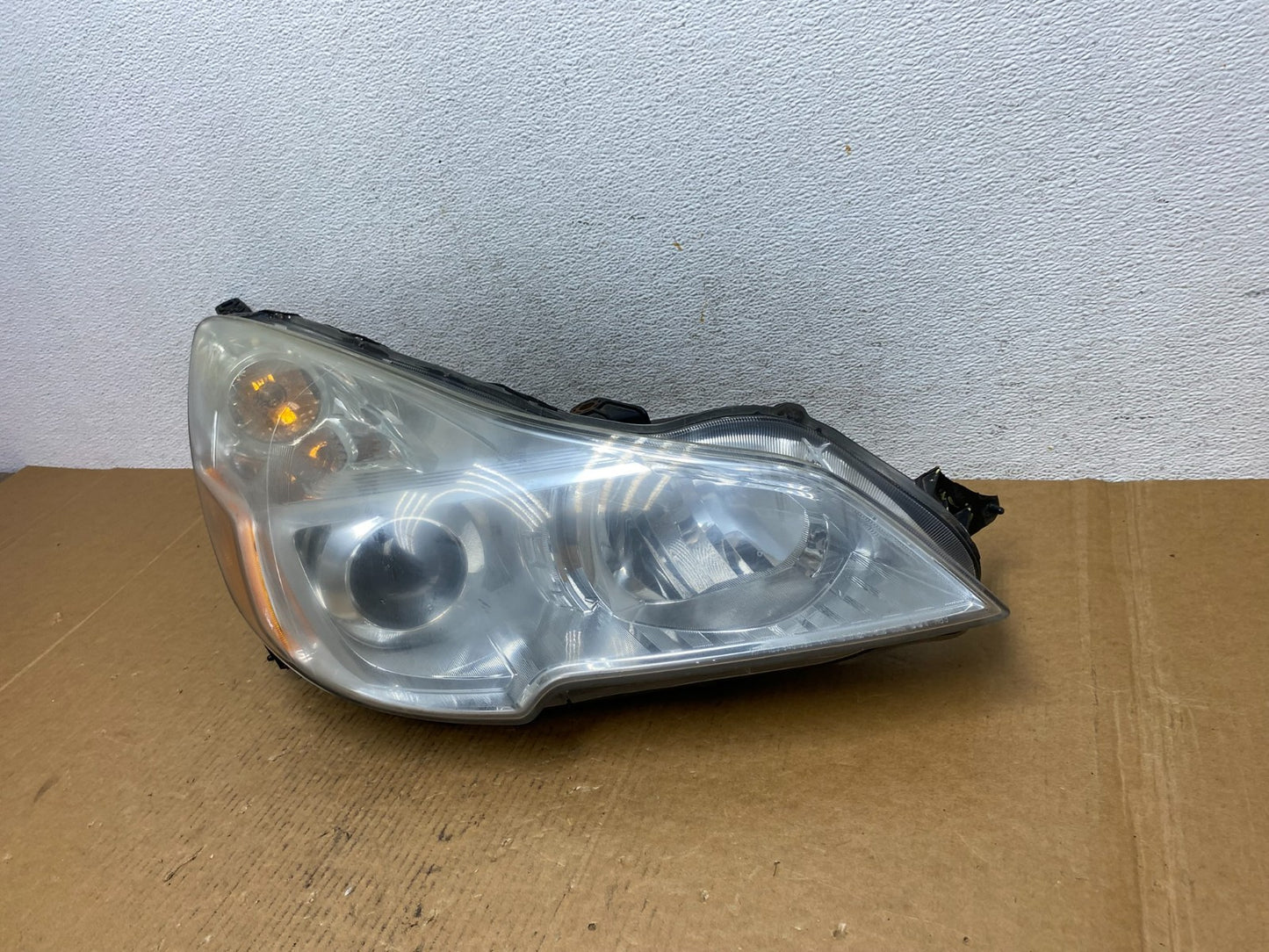 2013 - 2014 Subaru Legacy Outback Right Passenger Headlight AD9292 DW1