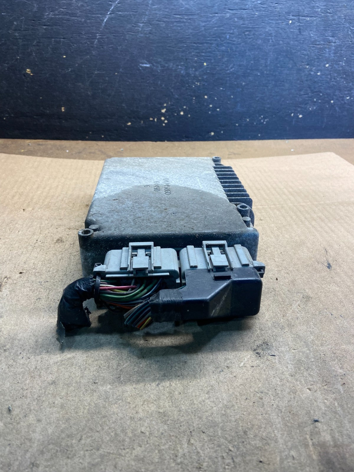 1998 Chrysler  Caravan  3.8L Engine Control Module P04748229AI z8623 DG1
