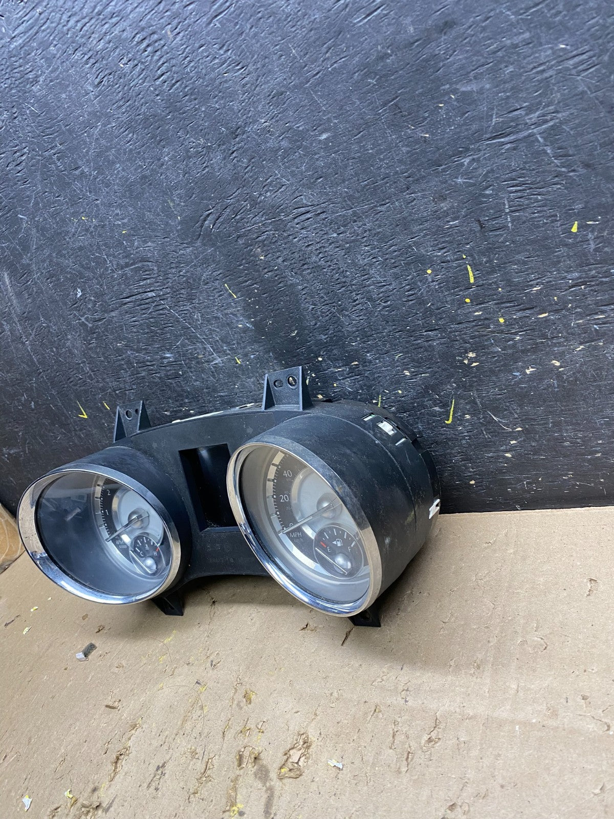 2012  Chrysler 300 Speedometer Cluster Gauge OEM u5650 DG2