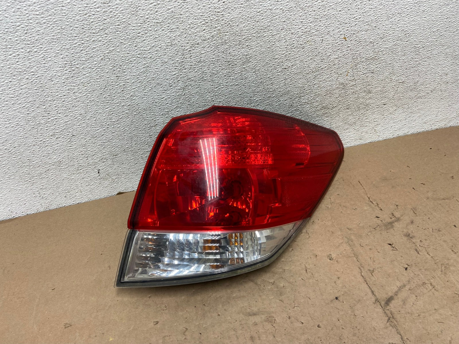 2010-2014 Subaru Outback Wagon Right Passenger Rh Side Tail Light AG5594 LK0