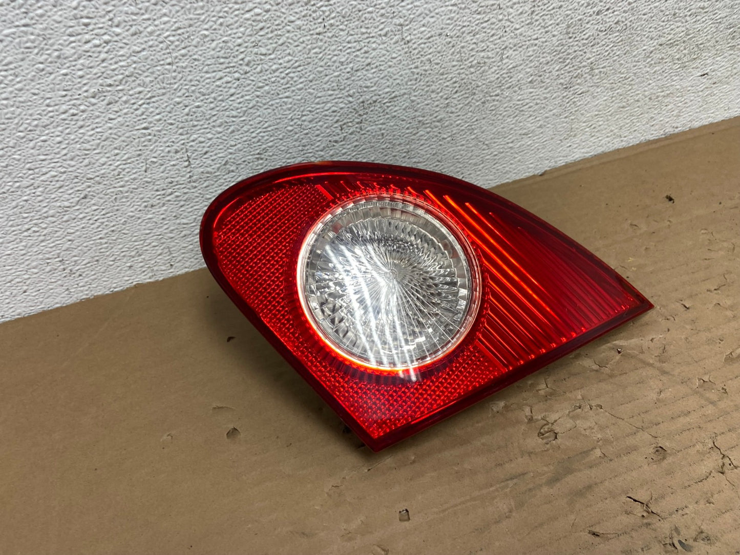 2003-2008 Toyota Corolla Inner Passenger Right RH Side Tail Light AD4280 LK2