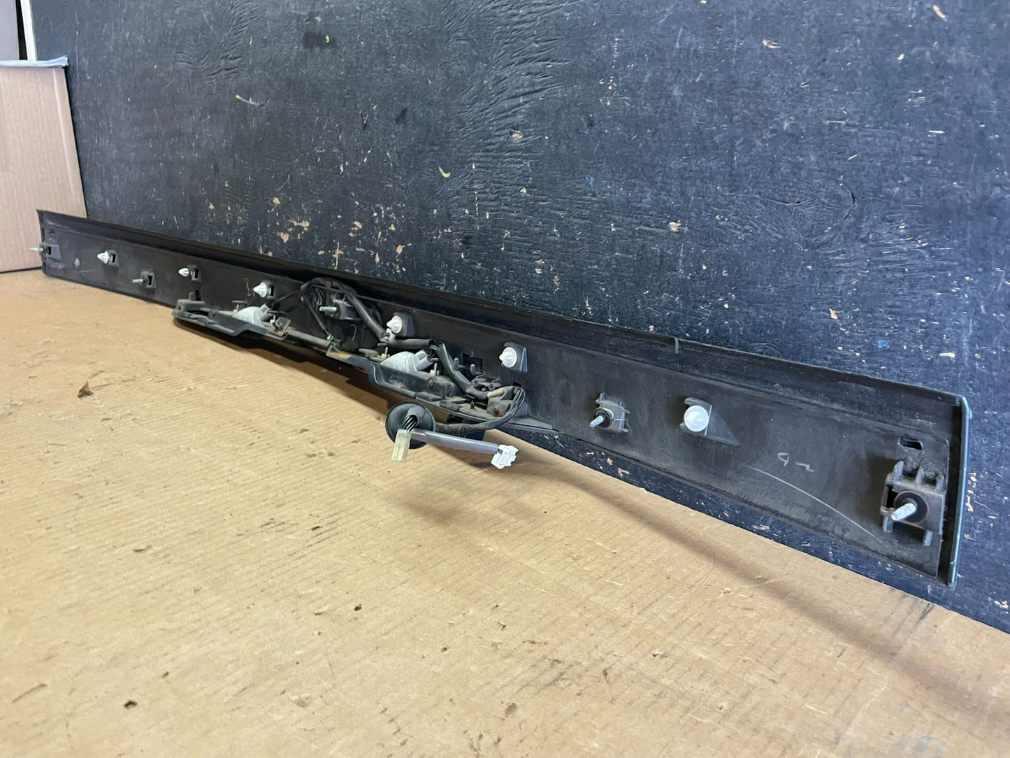 2009 - 2013 Subaru Forester Liftgate Tailgate Trunk Trim Molding OEM AA2457 DG8