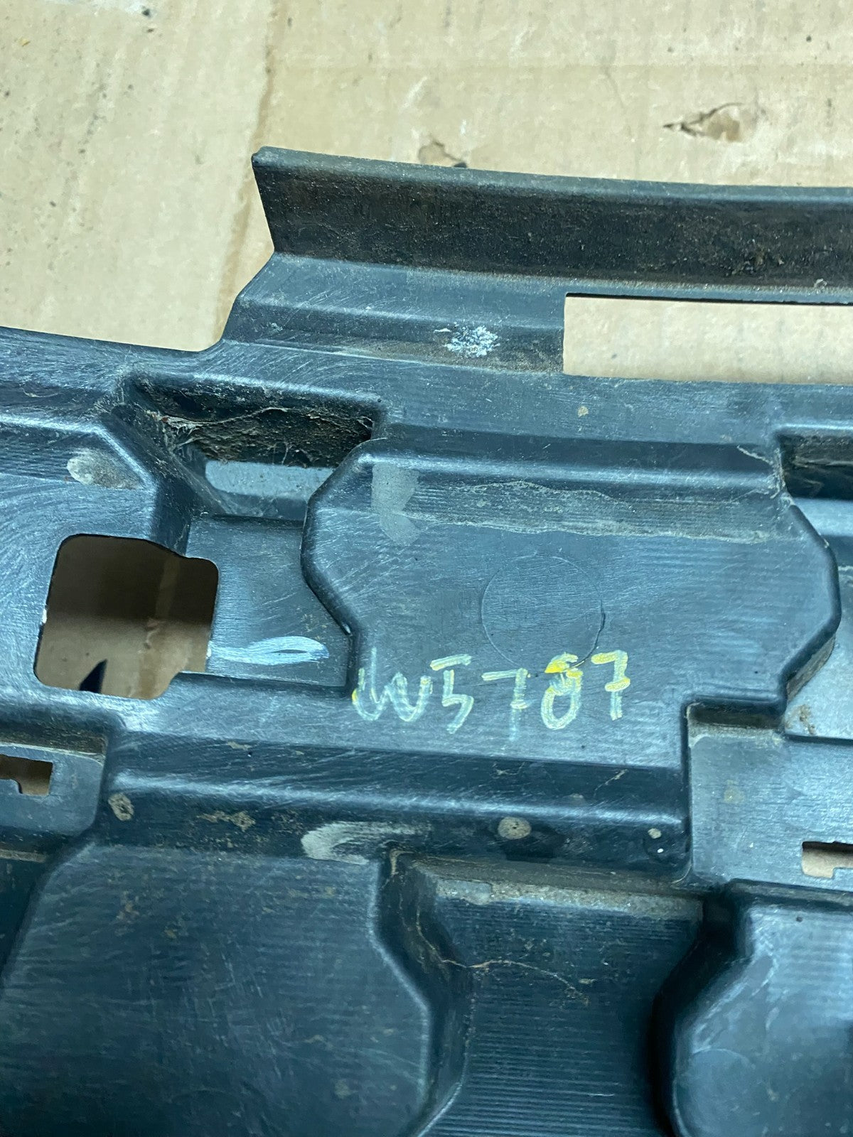 2013 to 2016 Ford Fusion Rear  Bumper Bracket Impact Energy Absorber W5787 DG10