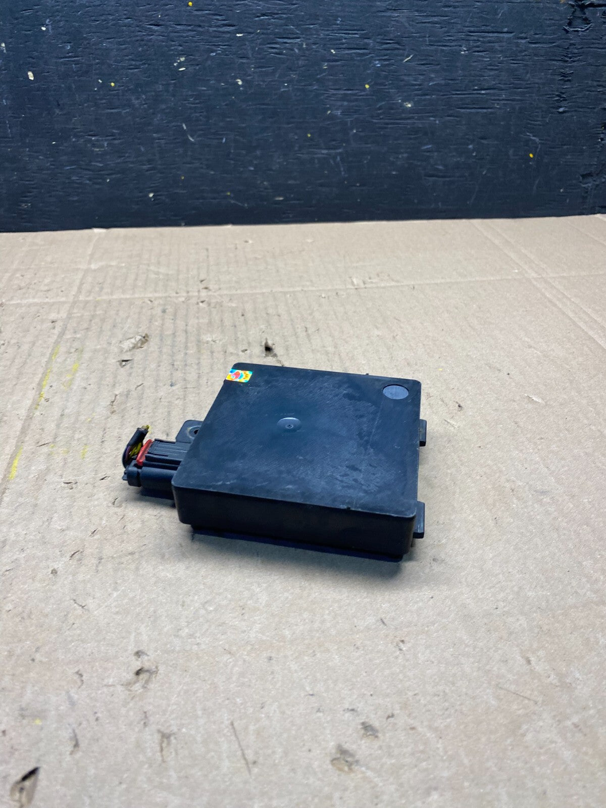2010 to 2015 Lincoln MKT Blind Spot Control Module Radar Computer L9078 DG3