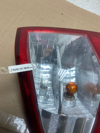 2007 to 2010 Kia Sedona Left Driver LH Side Tail Light AE4839 LK4