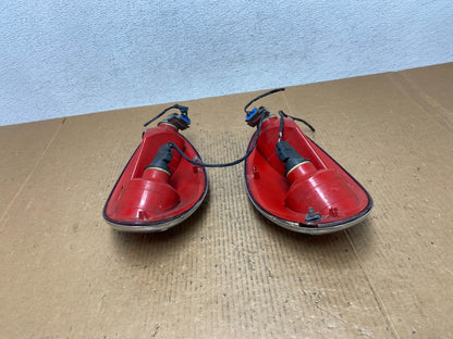 2001 to 2005 Chrysler PT Cruiser Left+Right Tail Lights AE1386 DW8