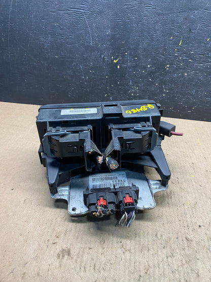 2004 2005 Dodge Durango Fusebox Fuse Box Relay Body BCM Module R8480 DG4