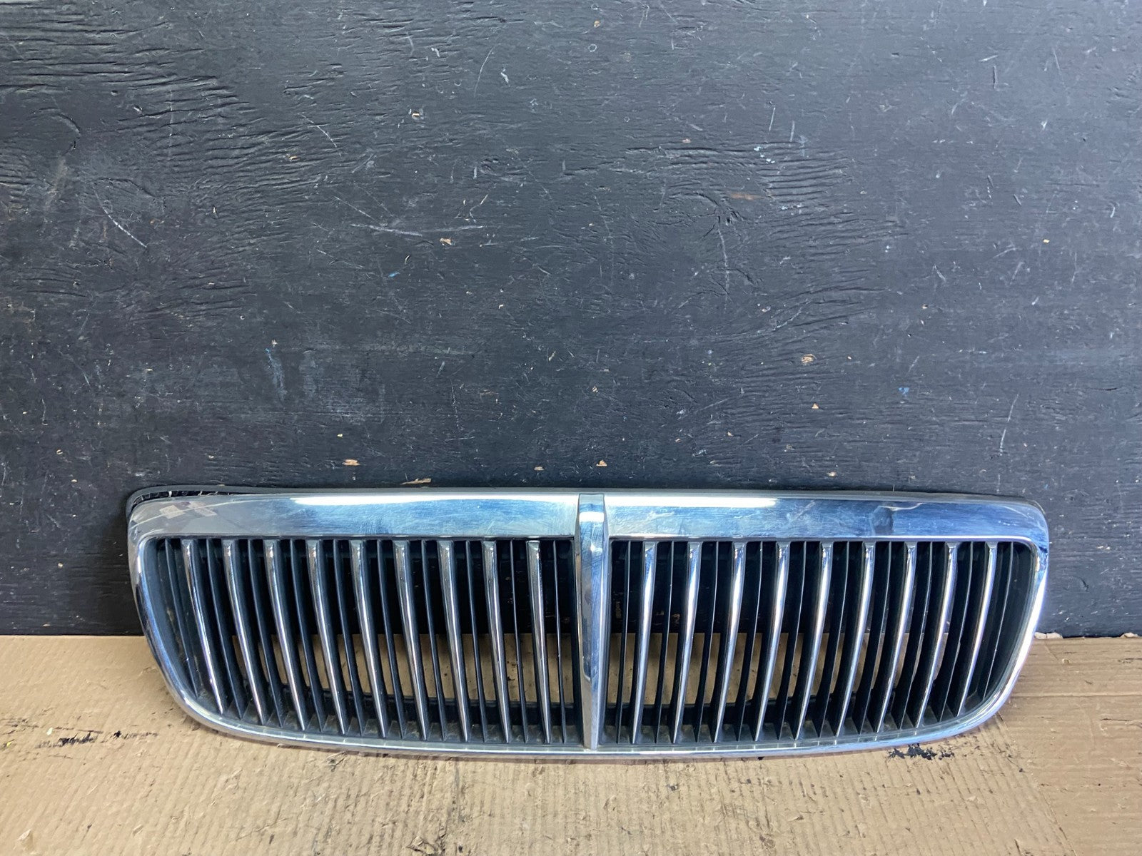 2002 to 2005 Hyundai XG350 Front Upper Grill Grille W/Emblem Q3315 DG0