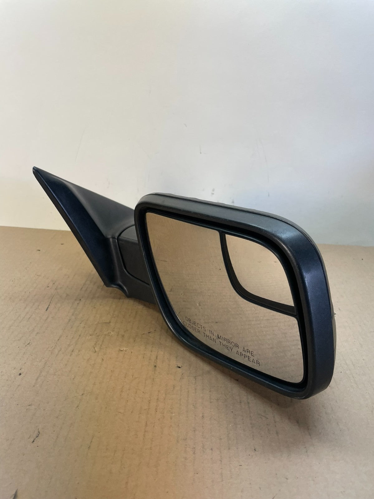 2011 to 2015 Ford Explorer Right Passenger View Door Mirror ai4148 DG2