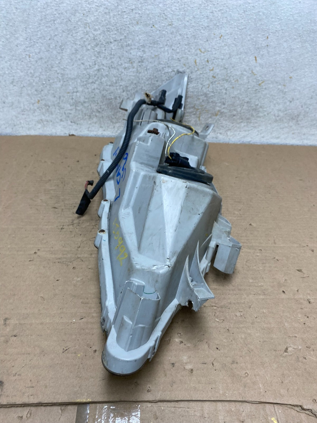 2010 - 2011 Toyota Camry Left Driver LH Halogen Headlight AI0992 DW8