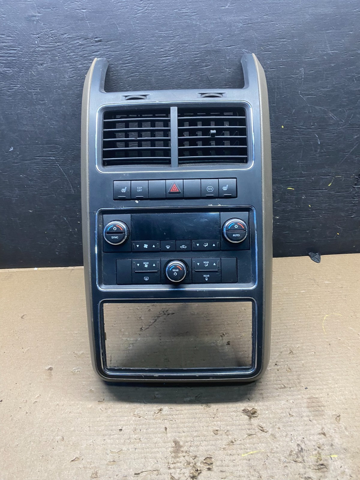 2009 2010 Dodge Journey Center Dash A/C AC Climate Control Bezel Trim S8882 DG0