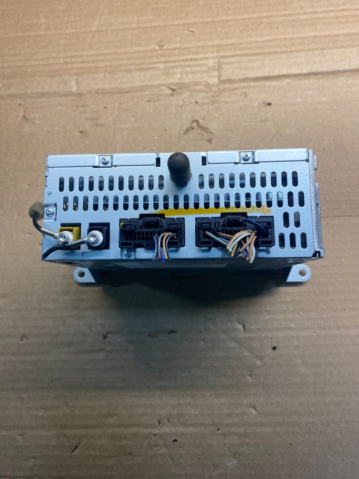 2013 to 2014 Ford Edge AM/FM Radio Reciever OEM aa3128 DG5