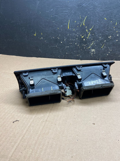 2007 to 2013 BMW X5 X6 Center Console Dash Air Vent OEM Y2082 DG3