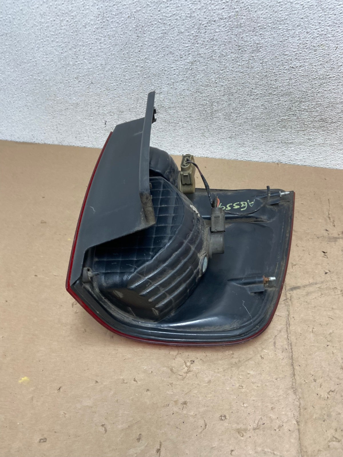 2003 2004 2005 2006 Ford Expedition Right Passenger Rh Tail light AG5597 LK7