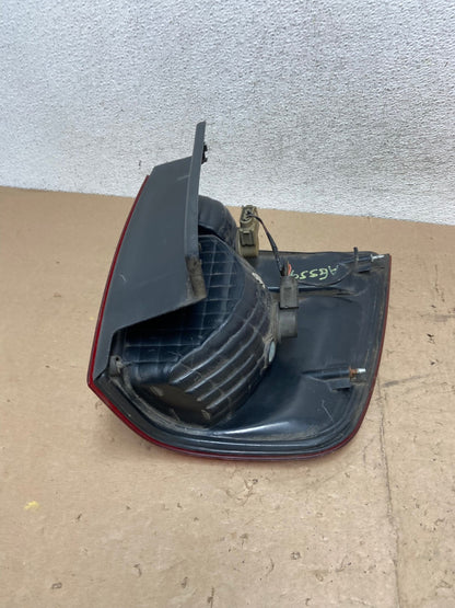2003 2004 2005 2006 Ford Expedition Right Passenger Rh Tail light AG5597 LK7