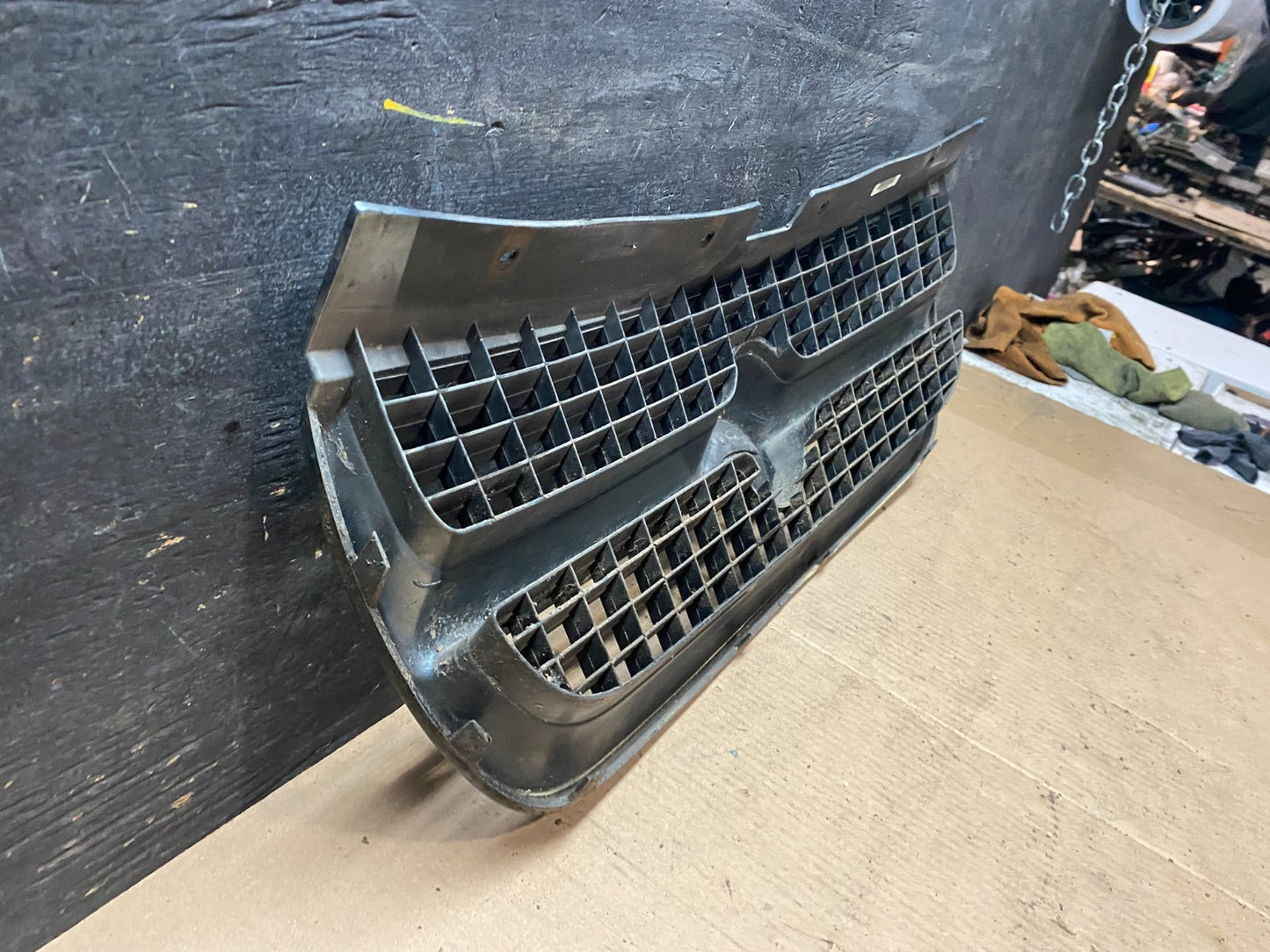1996 - 1998 Chrysler Sebring Convertible Front Upper Grille Grill t0322 DG8