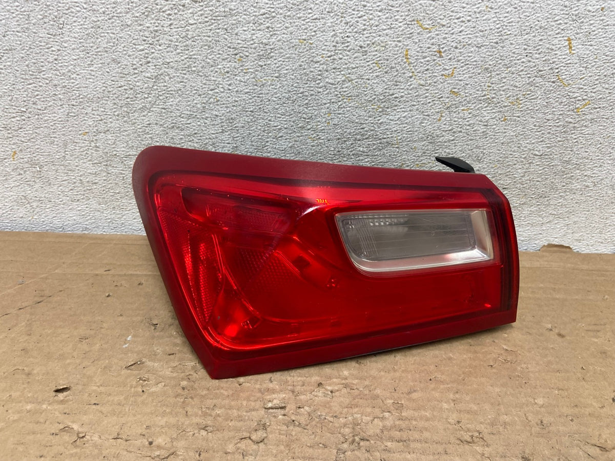 2016 - 2020 Chevrolet Malibu Left Driver LH Side Tail Light AH9289 LK0