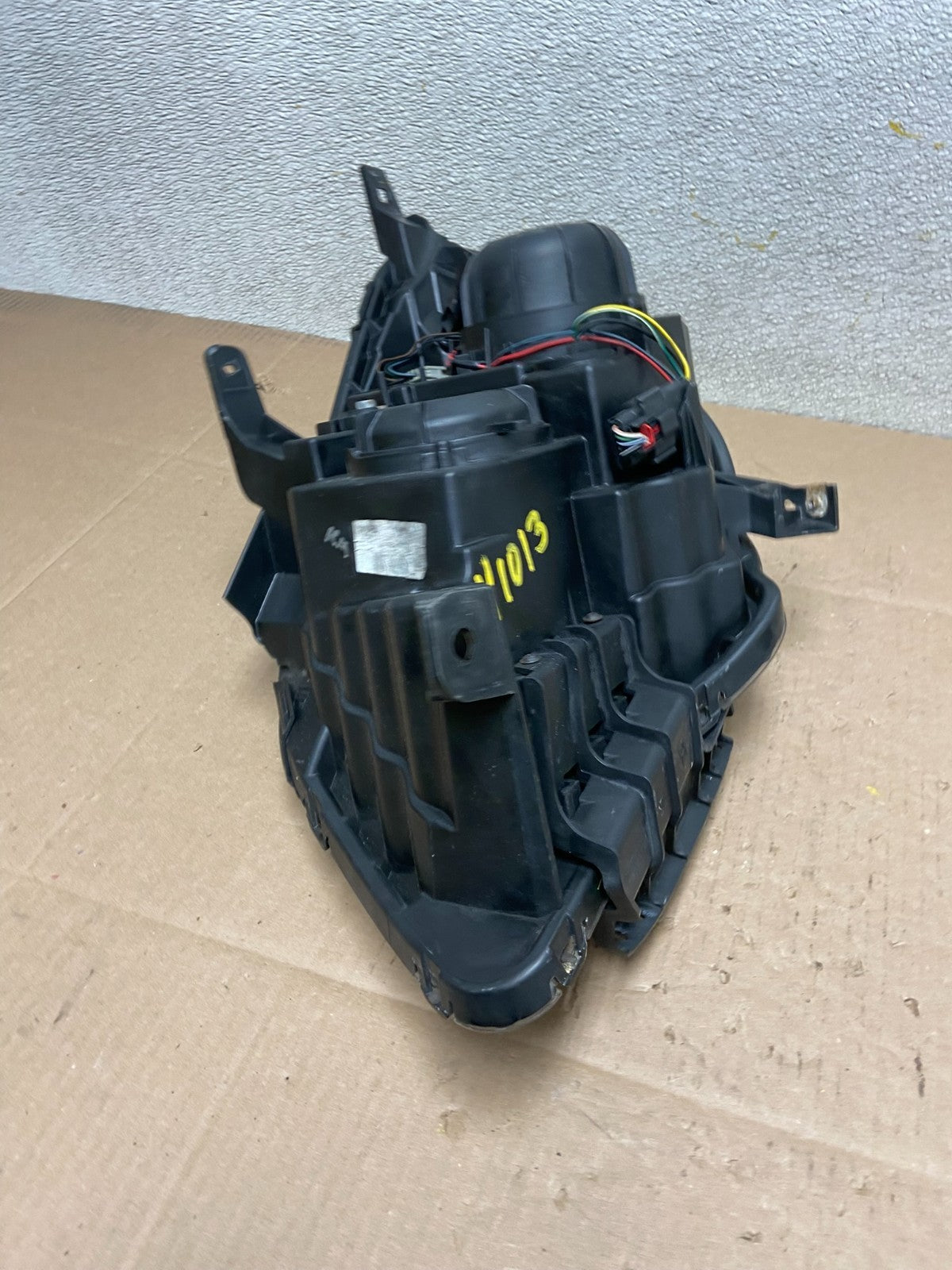 2016-2018 Chevrolet Equinox Right Passenger RH Halogen Headlight AD2458 DW9