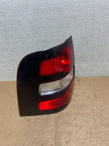 2006 to 2010 Ford Explorer Left Driver Lh Side Tail light OEM AA2569 GD2