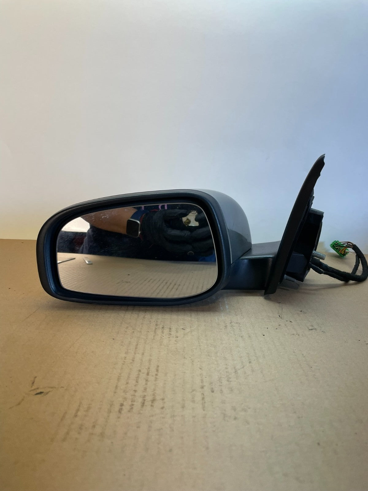 2004 - 2006 Volvo S60 Left Driver LH Front Door View Mirror AI3987 DW9
