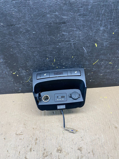 2011-2013 Kia Sorento Center Seat Heater Switches Aux USB Power Outlet T1679 DG0