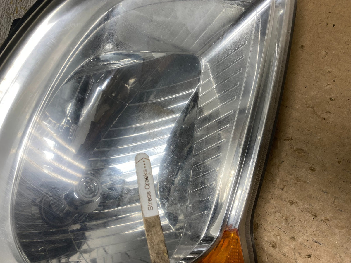 2007 to 2010 Kia Sportage Right Passenger RH Halogen Headlight AI3489 DW4