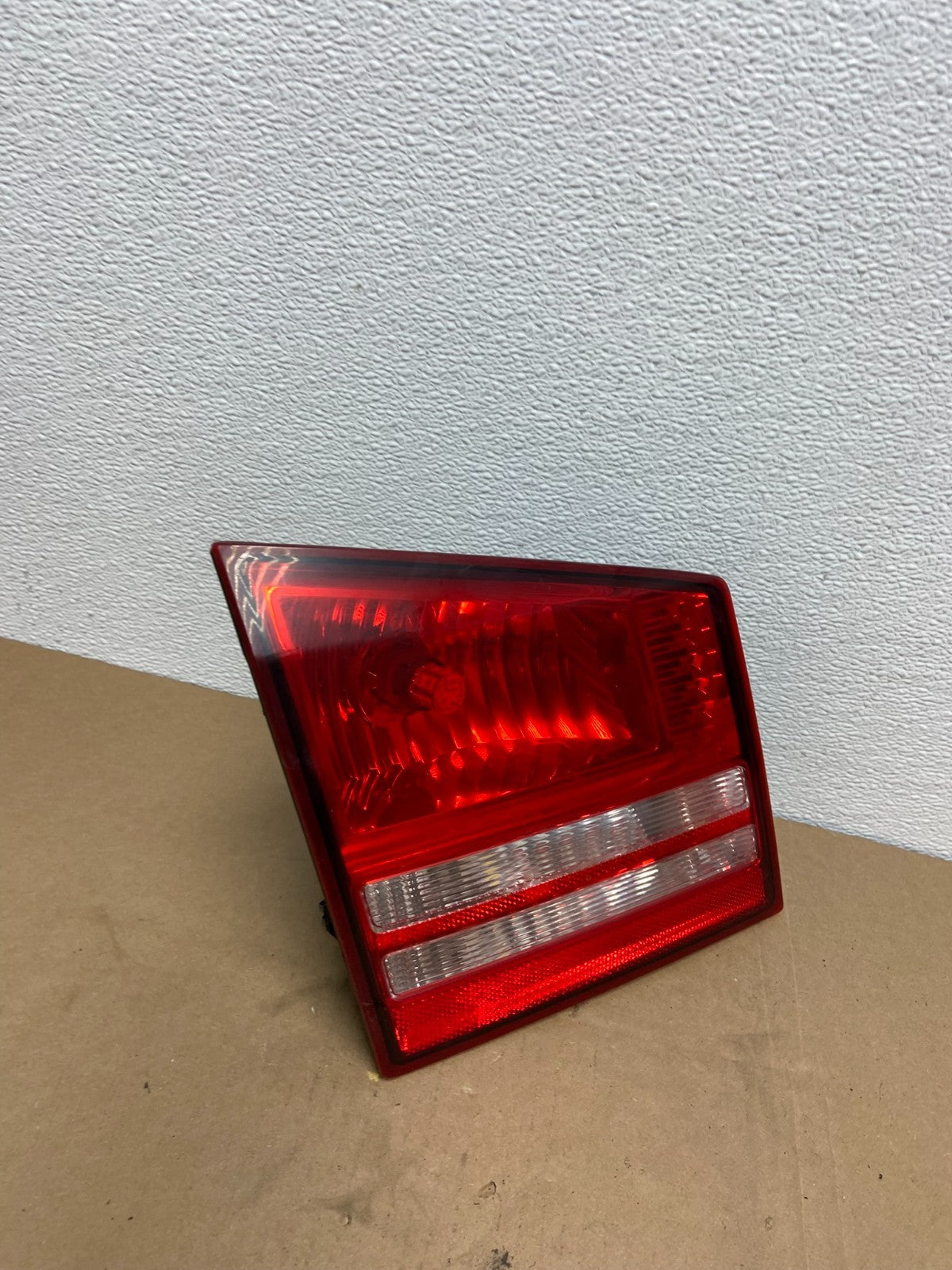 2009 2010 2011 Dodge Journey Left Driver Inner Trunk Lid Tail Light AB6338 DW2