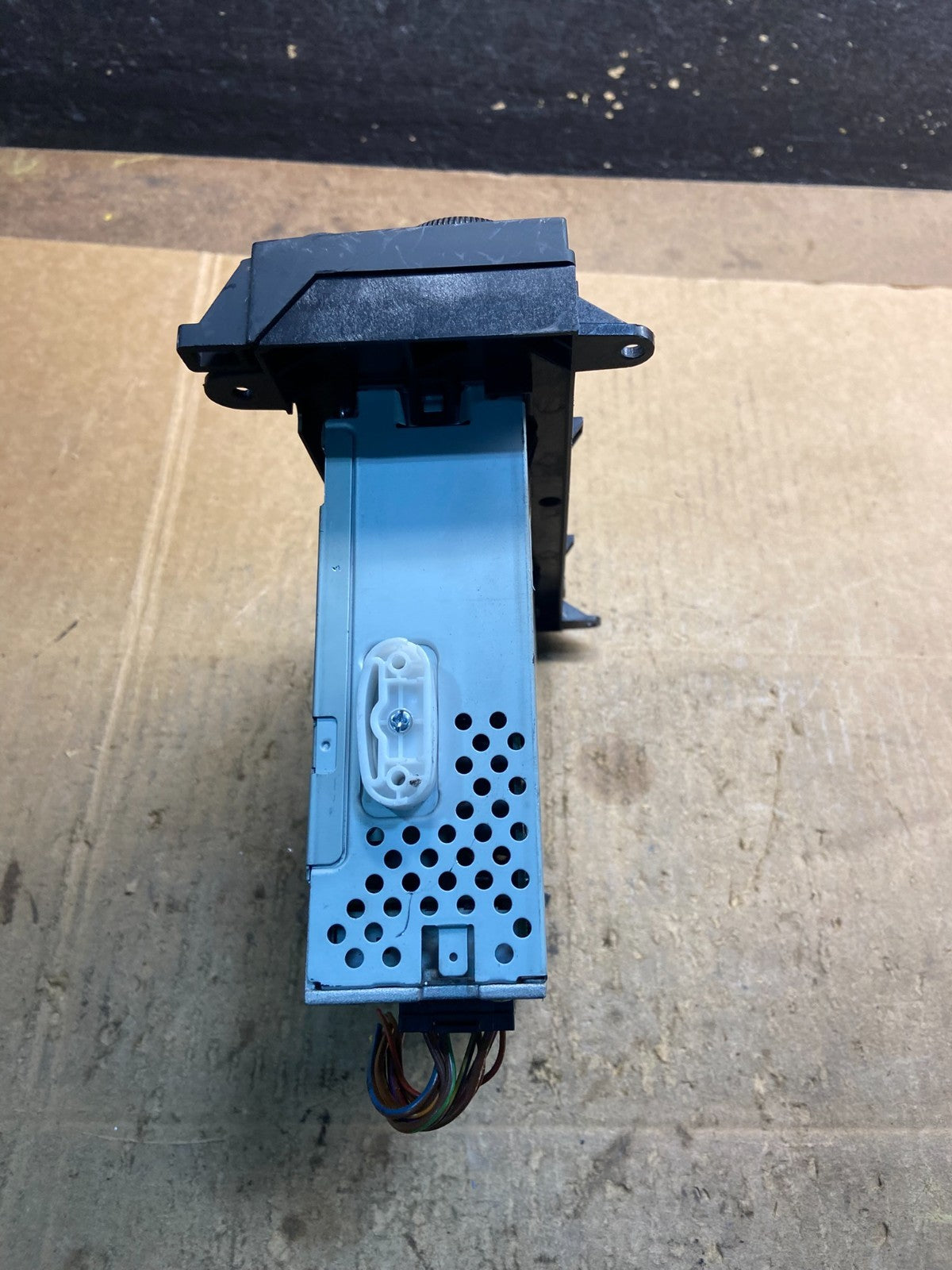 2007 2008 2009 Sprinter 2500 3500 AM FM Radio Single CD Disc Player Y4194 DG3