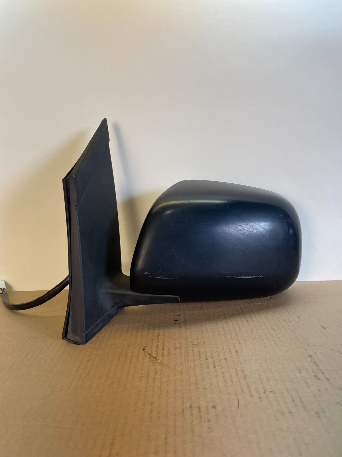 2004 to 2010 Toyota Sienna Left Driver LH Side View Mirror AI3998 DW0