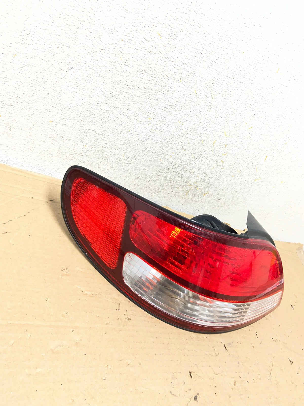1999 2000 2001 Toyota Solara Left Driver LH Tail Light AH8939 LK2