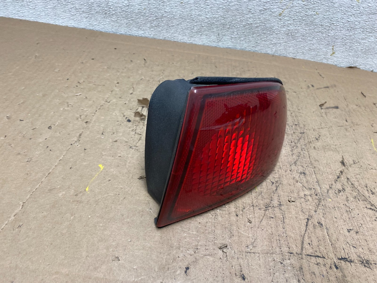 2000 to 2002 Chevrolet Cavalier Right Passenger  Side Tail Light OEM S1630 DW2