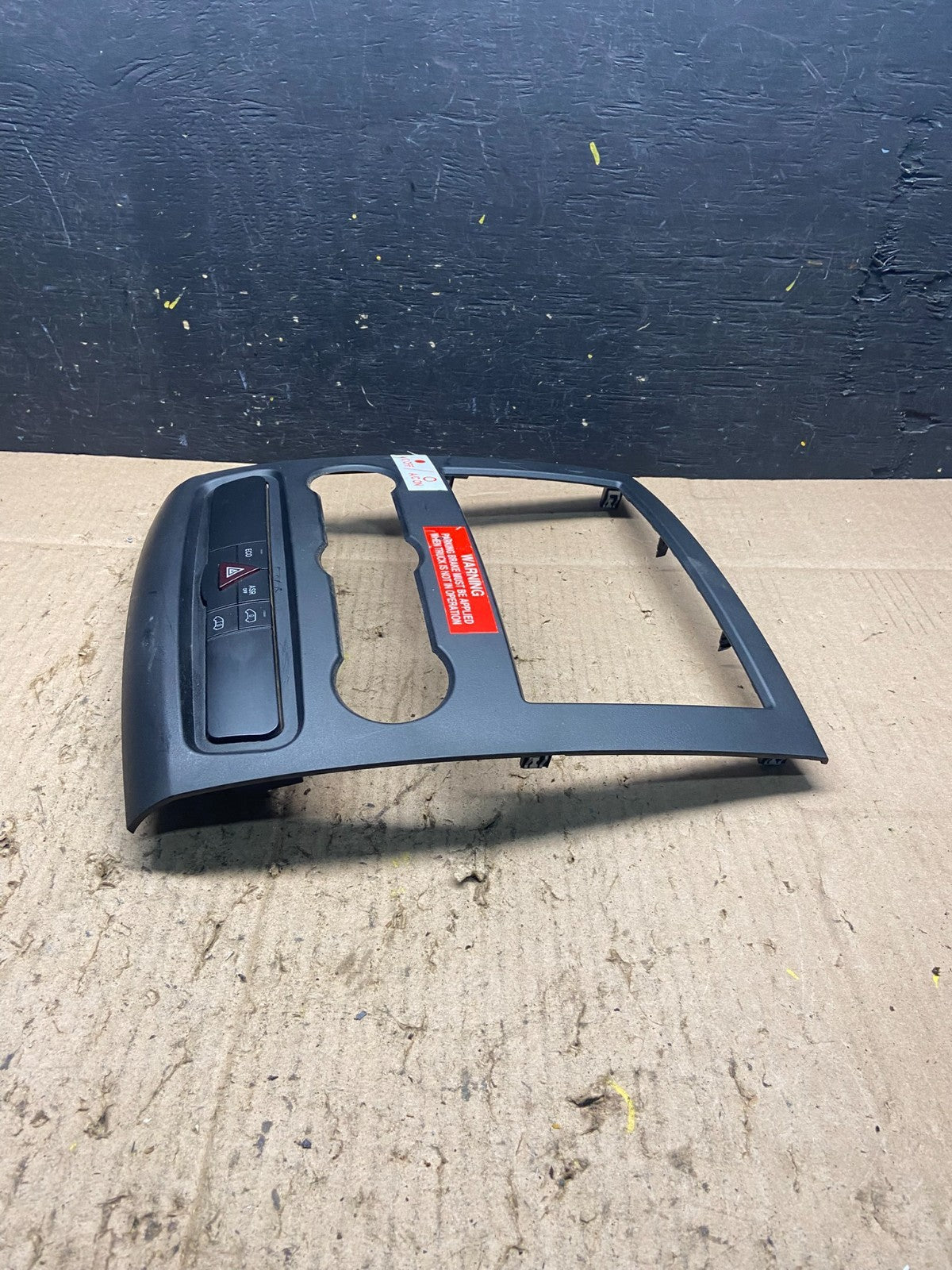 2007-2018 Mercedes Dodge Sprinter Center Console Radio Instrument Panel Q1051 DG4