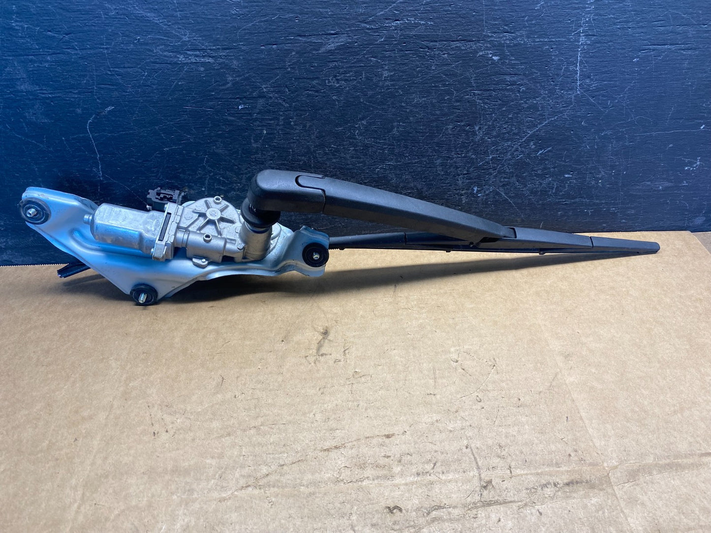 2016-2021 Hyundai Tucson Rear Liftgate/Hatch Window Wiper Motor AD7426 DG0