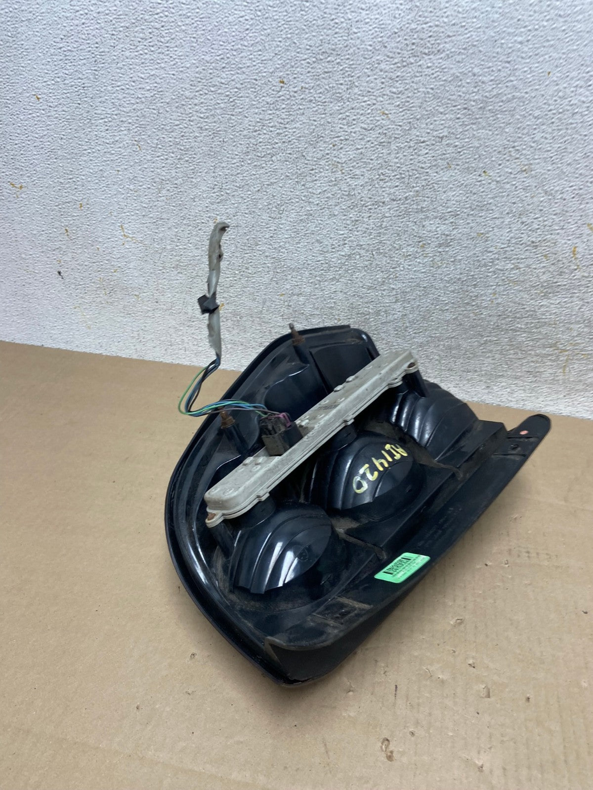 2002 to 2009 Chevrolet Trailblazer Left Driver LH Side Tail Light AI1420 LK8