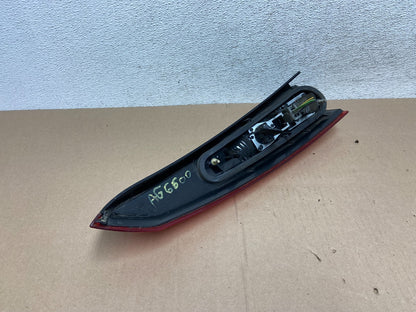 2001-2004 Volvo XC70 V70 Right Passenger RH Side Tail Light Upper AG6600 DW4