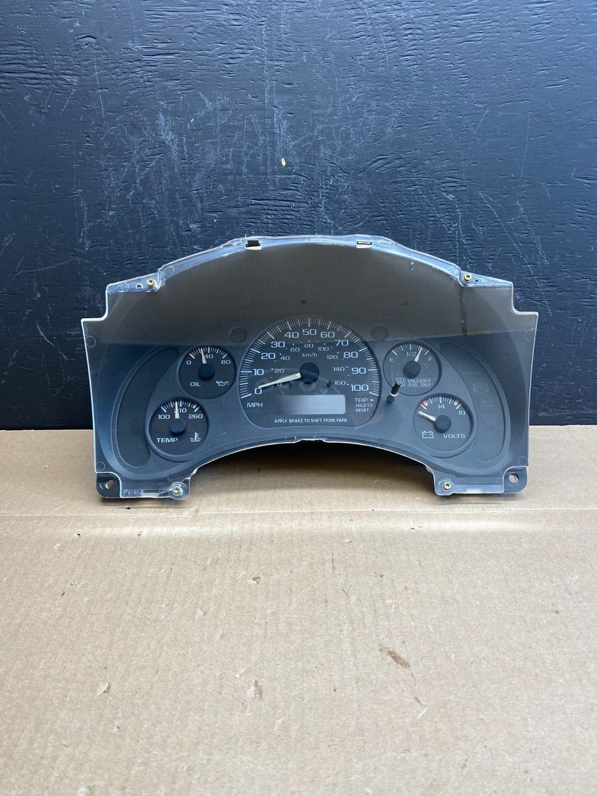 2001 to 2002 Chevrolet Express GMC Safari Speedometer Cluster Gauge ac6255 DG0