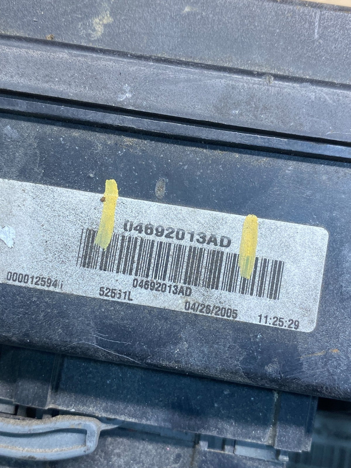 2005 Jeep Grand Cherokee Commander Fuse Box BCM Body Control Module Oe AH3324 DW6