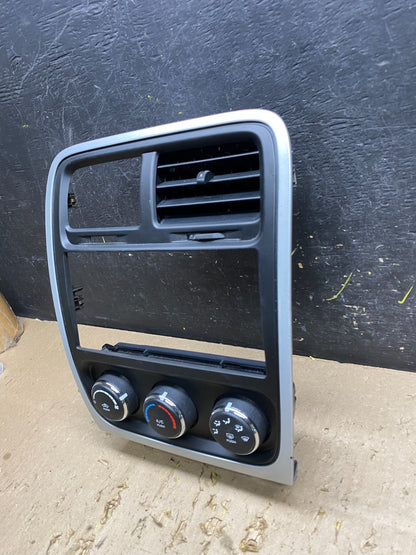 2010 to 2012 Dodge Caliber Dash Radio Center Bezel Climate Dash U5786 DG2