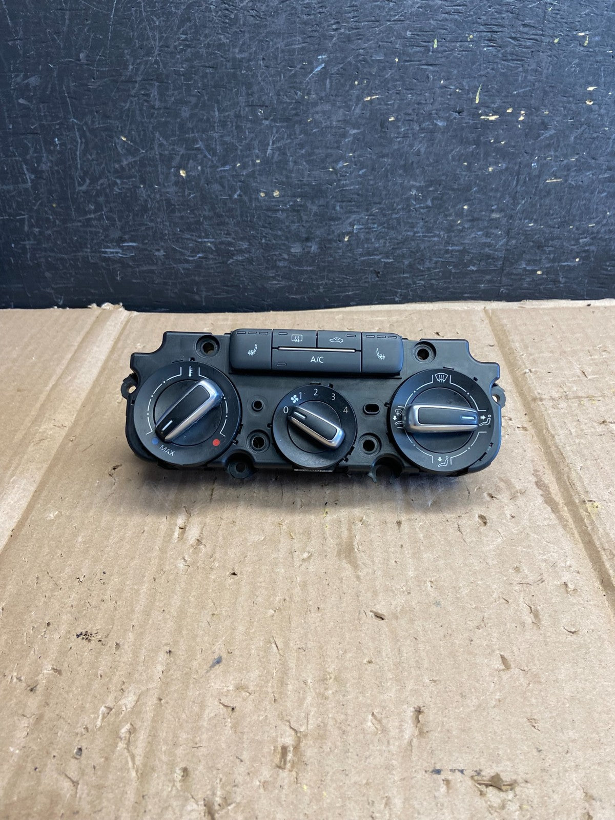 2011 - 2014 Volkswagen Jetta Center Climate Control Panel AC Heater AI2845 DW0